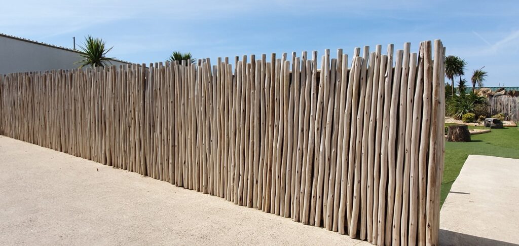 Brise vue en rondin de bois Brise vue en rondin de bois par Ekolinea