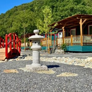 Personnalisation de mobil-home en bois et fabrication d'une passerelle en bois