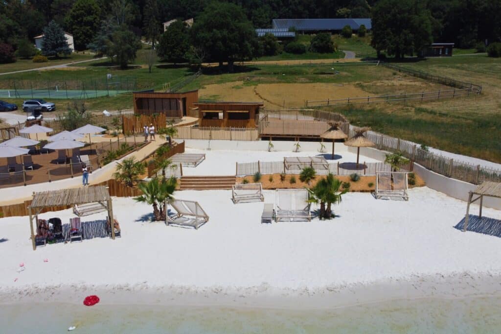 ekolinea-domaine-de-la-besse-camping-lagon-amenagements-bois-12