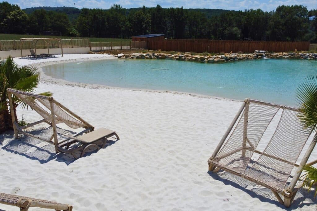 ekolinea-domaine-de-la-besse-camping-lagon-amenagements-bois-19