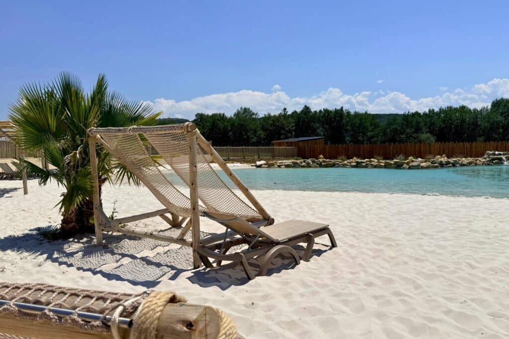 ekolinea-domaine-de-la-besse-camping-lagon-amenagements-bois-27