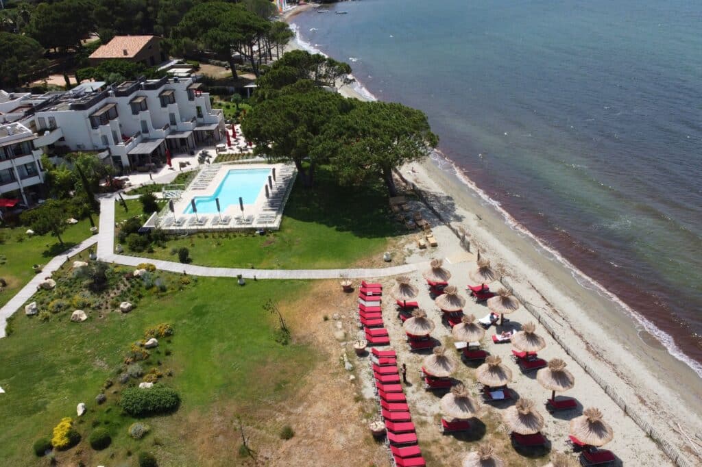 ekolinea-hotel-la-roya-corse-small-luxury-hotels-1