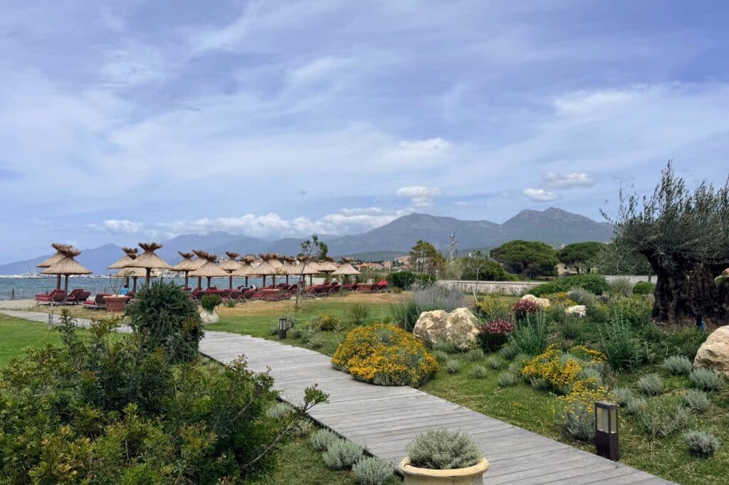 ekolinea-hotel-la-roya-corse-small-luxury-hotels-9