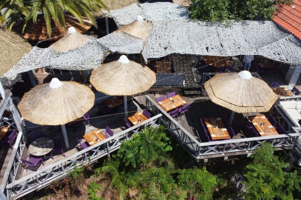 ekolinea-restaurant-la-crique-parasol-pailote-4