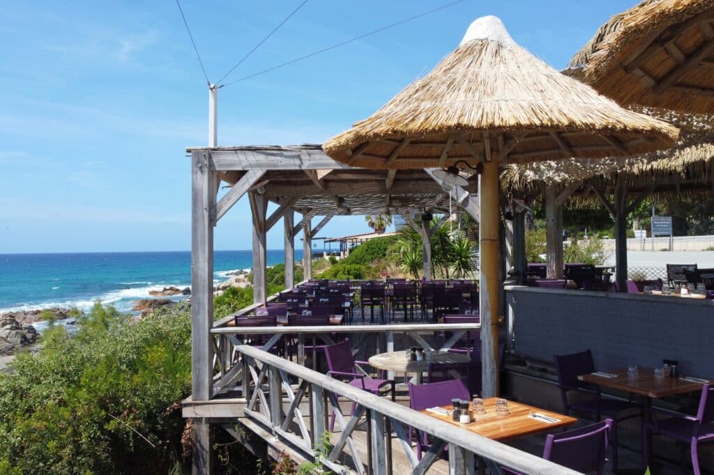 ekolinea-restaurant-la-crique-parasol-pailote-5