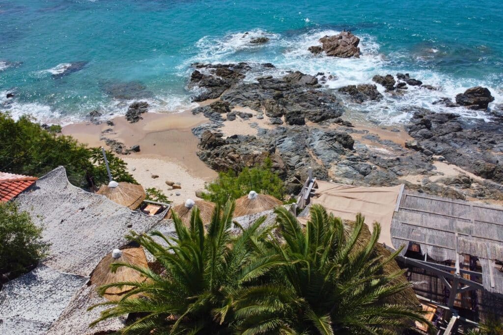 ekolinea-restaurant-la-crique-parasol-pailote-6