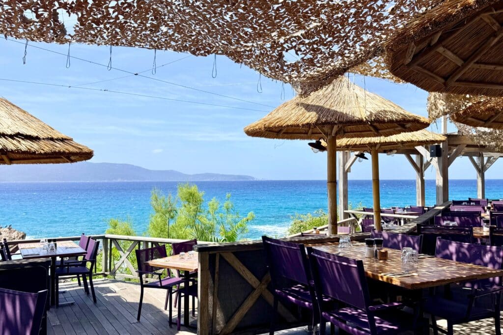 ekolinea-restaurant-la-crique-parasol-pailote-7