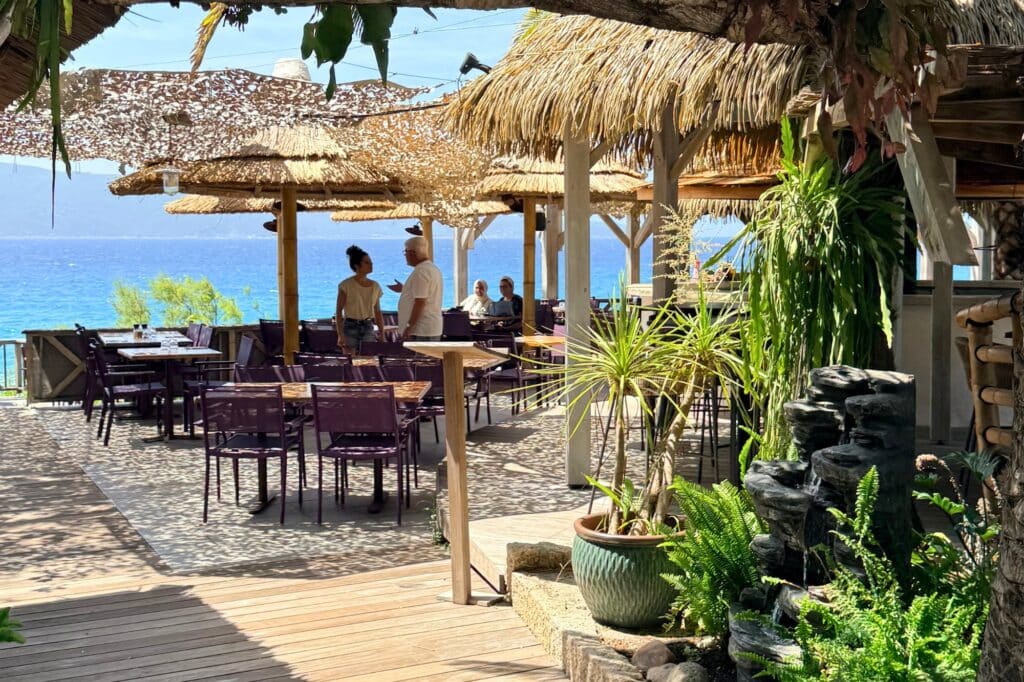 ekolinea-restaurant-la-crique-parasol-pailote-8